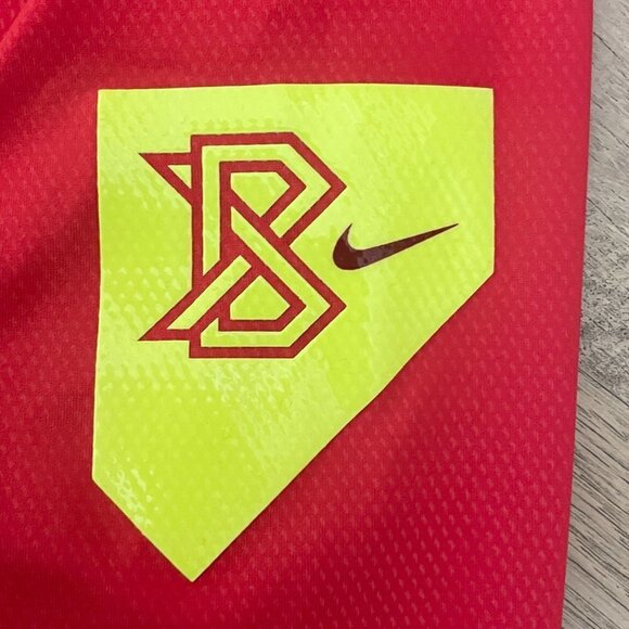 🌺 Nike Pro Men’s Combat Fitted Dri-Fit Perforated Active Shirt Size M - Picture 9 of 13